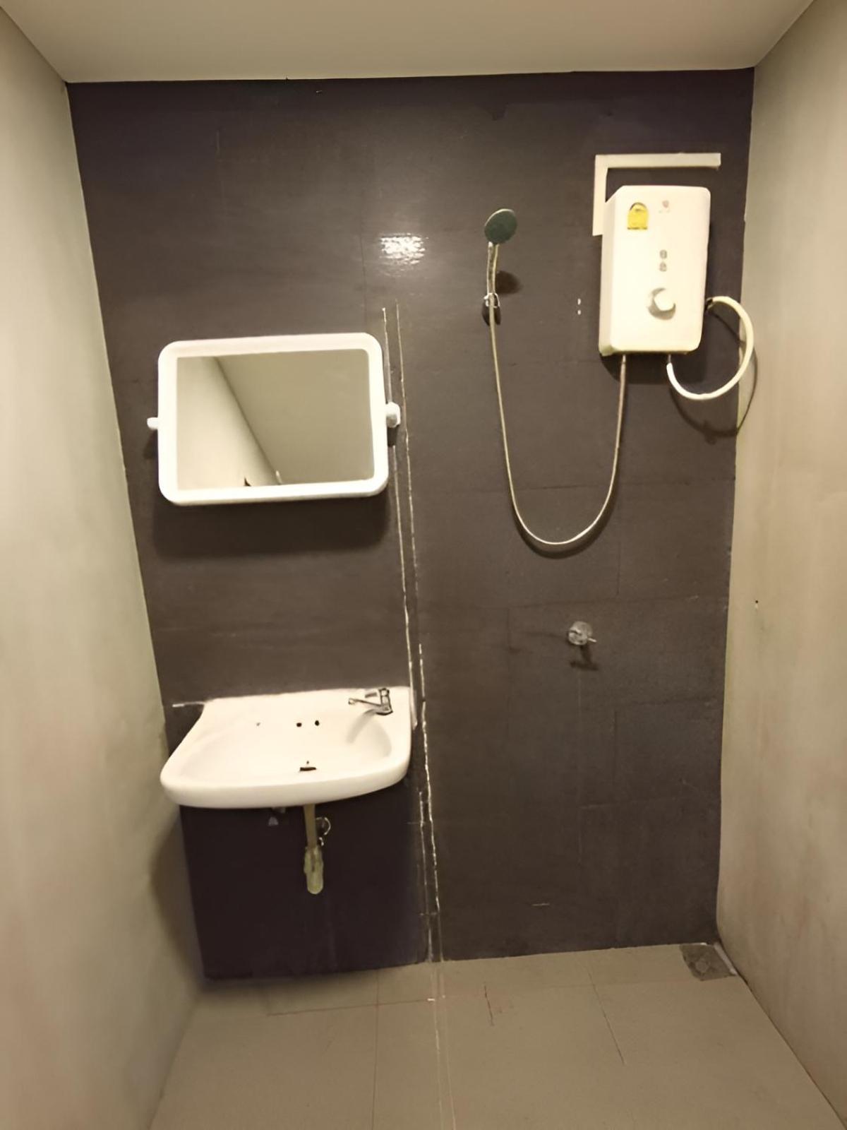Go Inn Silom Bts Surasak Station - โกอินน์ สีลม บีทีเอส สถานีสุรศักดิ์ 1 بانكوك المظهر الخارجي الصورة